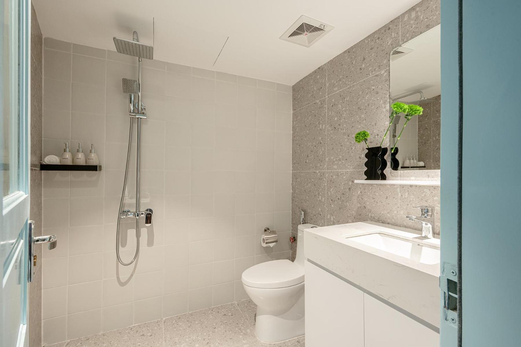 M Village Hotel Ho Guom Hanoi Rom bilde